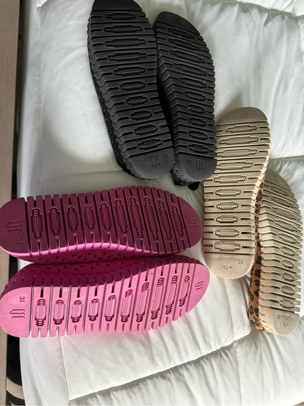 Ilse Jacobsen Pink and Black Perforated Slip-On Sneakers 3 pairs